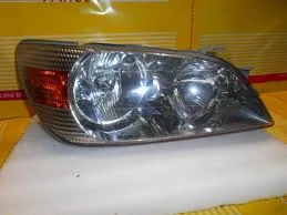 Luz direita 8113053080 Toyota