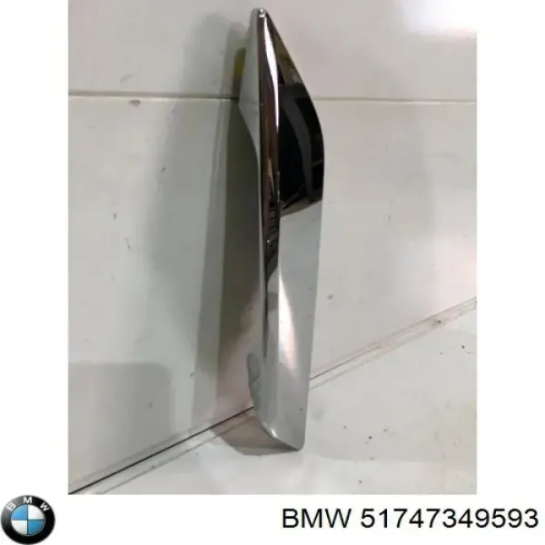 Moldura do pára-lama dianteiro esquerdo 51747349593 BMW