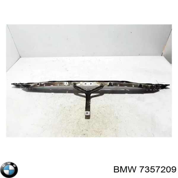 Suporte superior do radiador (painel de montagem de fixação das luzes) 7357209 BMW