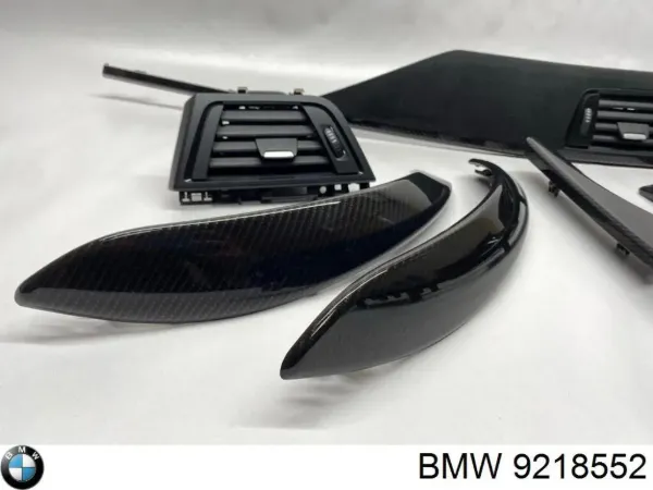 Grelha de ventilação de salão no "painel de instrumentos" 9218552 BMW
