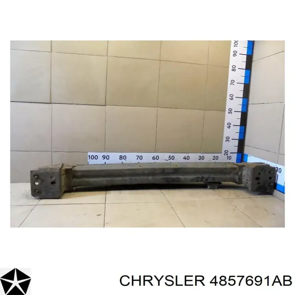 Reforçador do pára-choque dianteiro Chrysler Voyager III