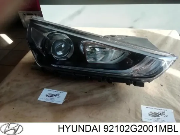 Luz direita 92102G2001MBL Hyundai/Kia