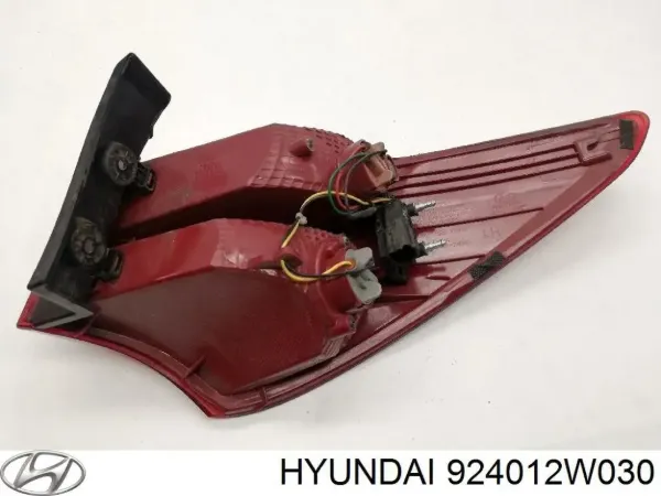 Lanterna traseira esquerda externa 924012W030 Hyundai/Kia