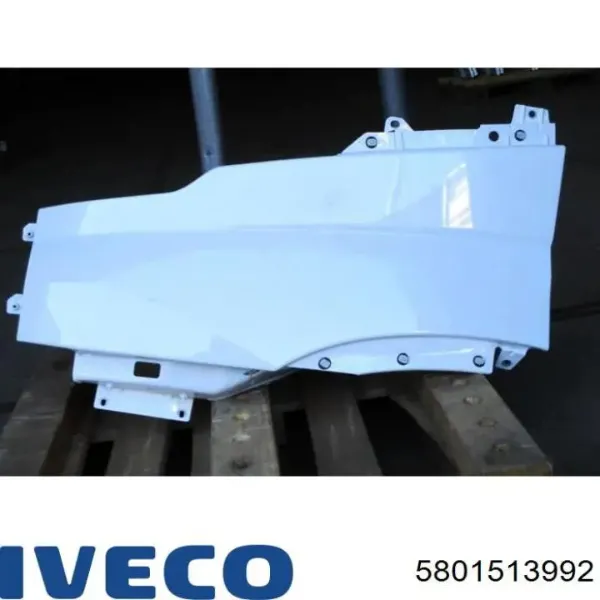 Pára-lama dianteiro esquerdo 5801513992 Iveco