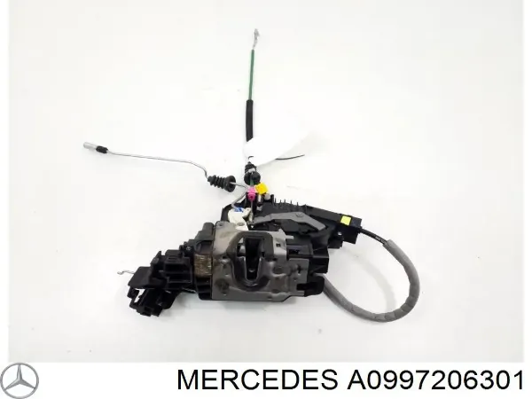 Fecho da porta dianteira esquerda A0997206301 Mercedes