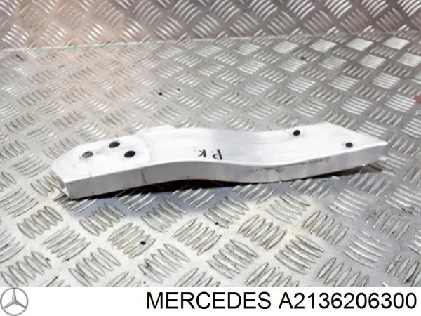 Suporte do radiador montado (painel de montagem de fixação das luzes) Mercedes E S213