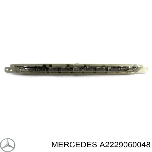 Lanterna de nevoeiro traseira A2229060048 Mercedes