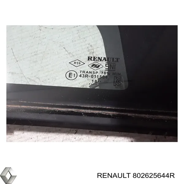 Vidro da porta dianteira direita 802625644R Renault (RVI)