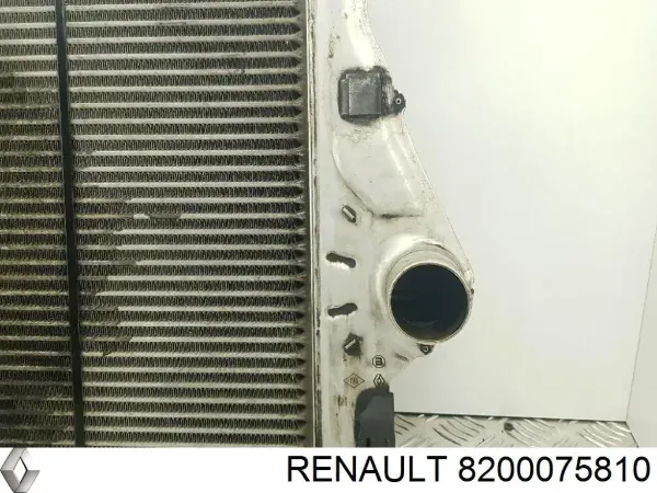 Radiador de intercooler 8200075810 Renault (RVI)