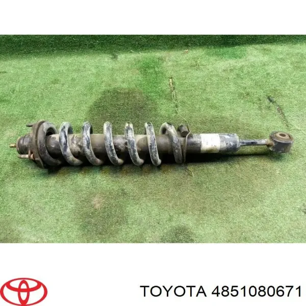 Amortecedor dianteiro 4851080671 Toyota
