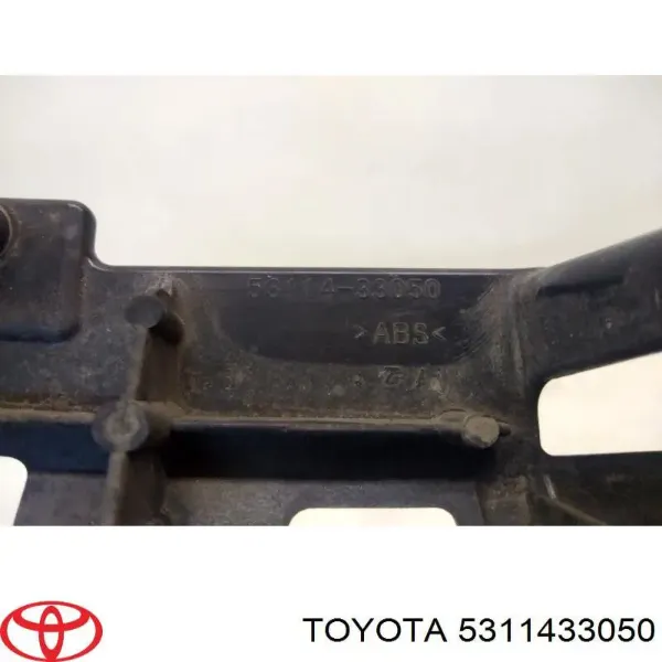 Placa sobreposta superior do painel dianteiro (de suporte do radiador) 5311433050 Toyota