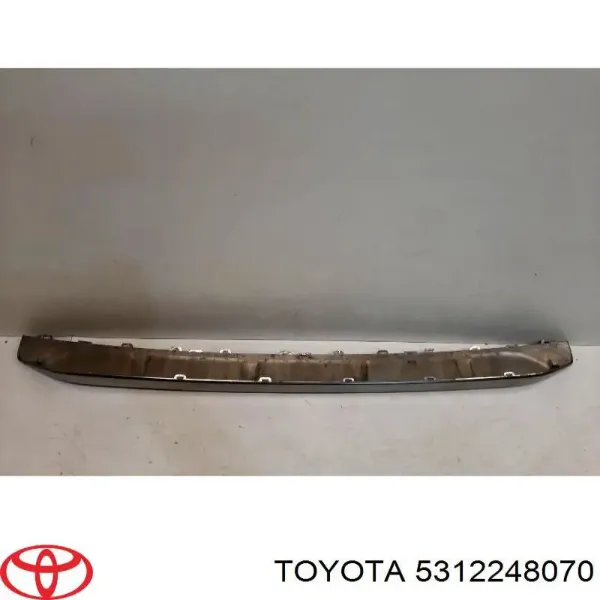 Moldura de grelha do radiador inferior 5312248070 Toyota