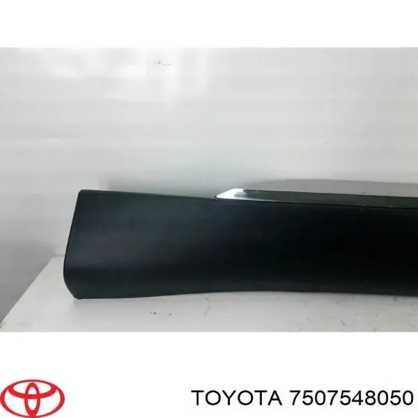 Placa sobreposta da porta traseira direita 7507548050 Toyota