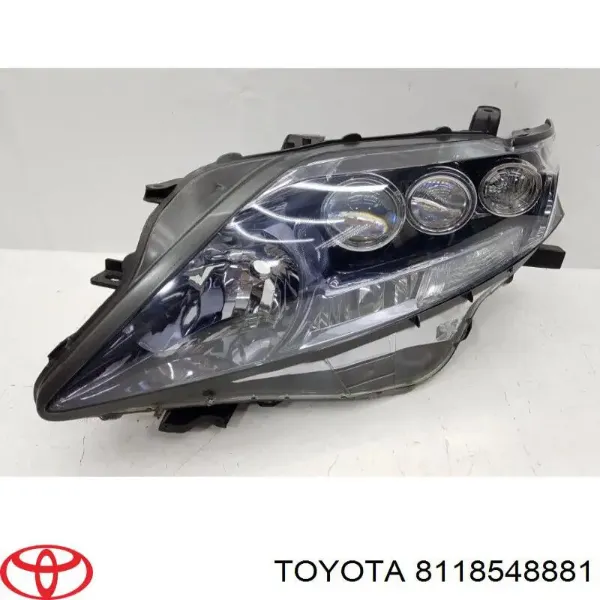 Luz esquerda 8118548881 Toyota