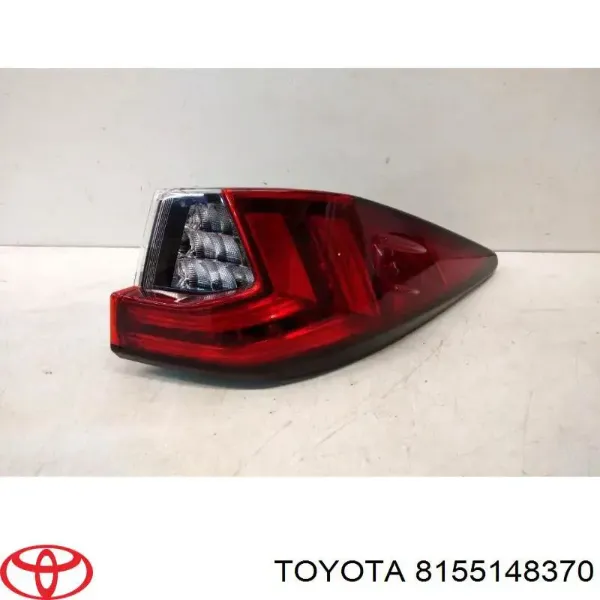 Lanterna traseira direita externa 8155148370 Toyota