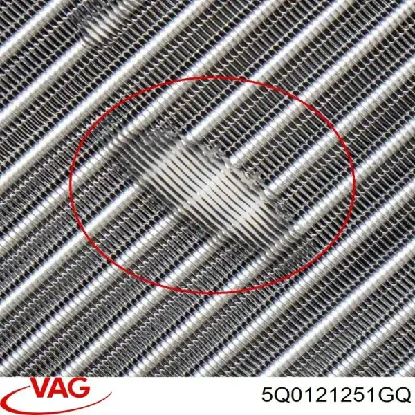 Radiador de esfriamento de motor 5Q0121251GQ VAG