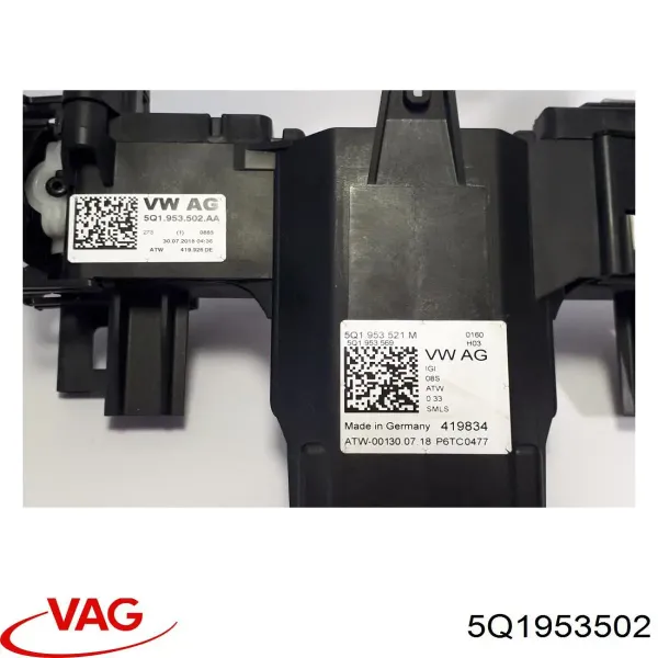 Comutador instalado na coluna da direção, montado Volkswagen Jetta VII