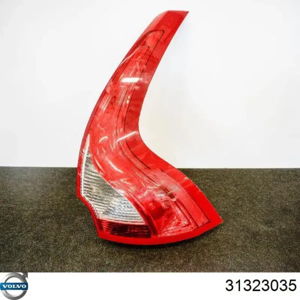 Lanterna traseira direita 31323035 Volvo