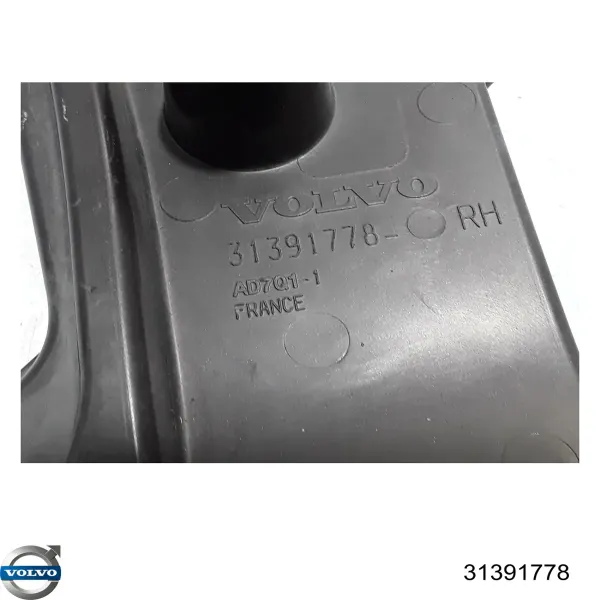 Consola dianteira de fixação do pára-lama dianteiro direito 31391778 Volvo