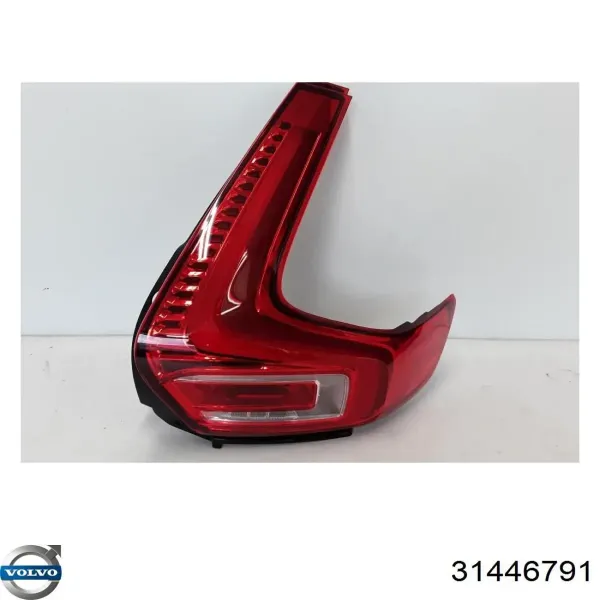 Lanterna traseira direita Volvo XC40 536