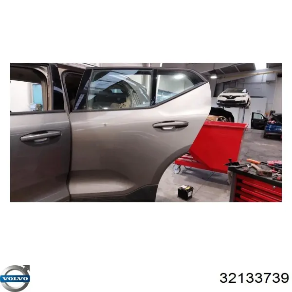 Porta traseira esquerda 32133739 Volvo