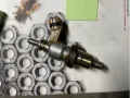 Regulador de pressão de combustível na régua de injectores Toyota Auris E15