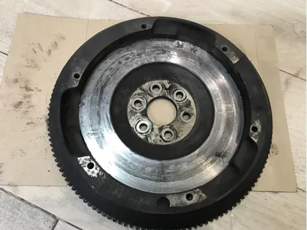 Volante de motor 55587033 General Motors