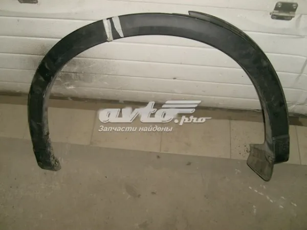 Expansor esquerdo (placa sobreposta) de arco do pára-lama traseiro KB7W51W60E Mazda