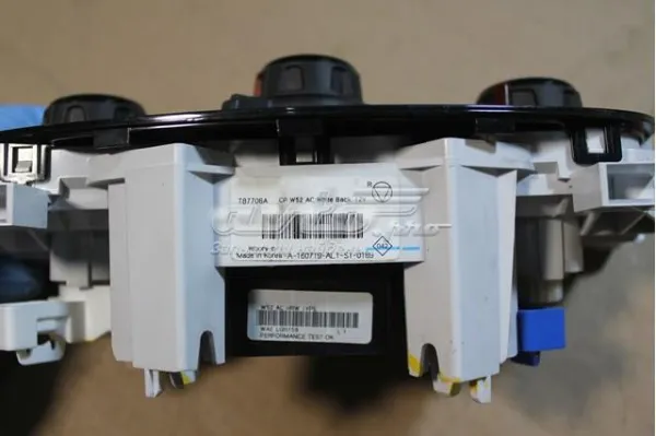 Unidade de controlo dos modos de aquecimento/condicionamento Renault LOGAN II