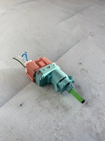 Sensor de ativação do sinal de parada 1398492080 Fiat/Alfa/Lancia