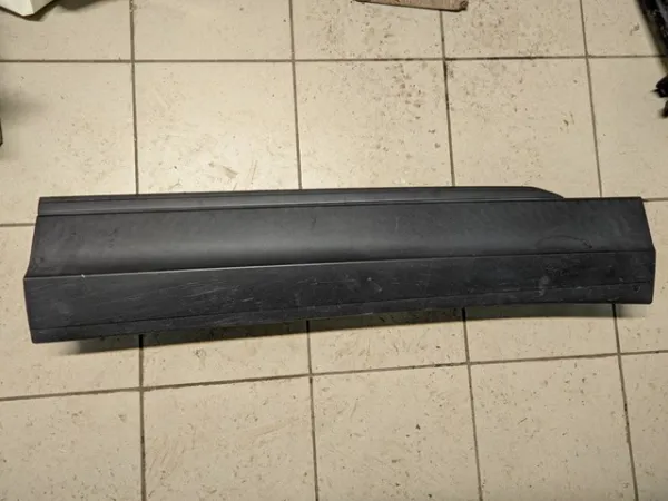 Moldura da porta dianteira direita 5NL854940E9B9 VAG