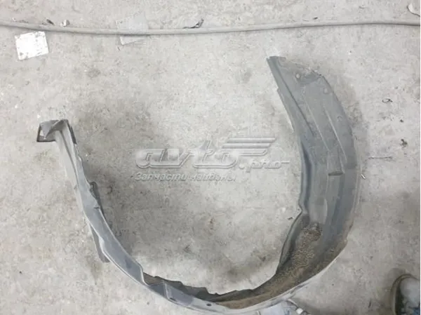 Guarda-barras direito do pára-lama dianteiro 5370A072 Mitsubishi