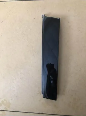 Placa sobreposta vertical da porta traseira direita 9811260380 Peugeot/Citroen
