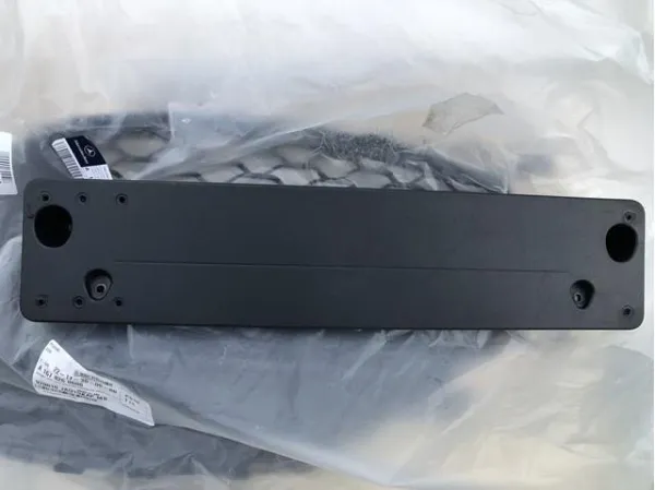 Painel de fixação de matrícula dianteira A1678800502 Mercedes