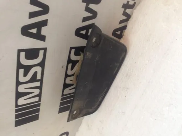 Protetor de lama traseiro direito KB7W51PV1 Mazda