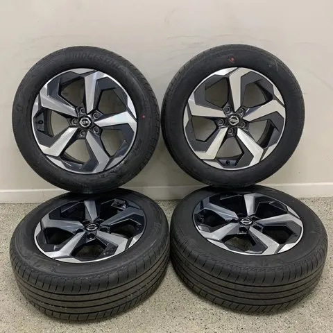 Discos de roda de aleação ligeira (de aleação ligeira, de titânio) D03006UA8A Nissan/Infiniti