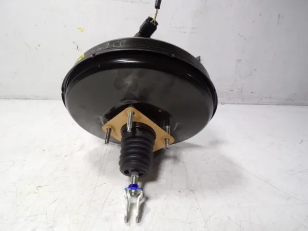 Reforçador dos freios a vácuo Toyota Hilux GUN12, GUN13