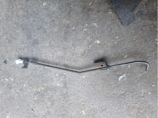 Apoio da capota 57251AN00A Subaru