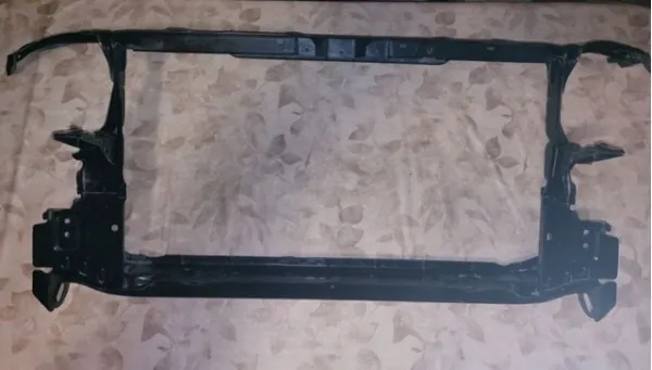 Suporte do radiador montado (painel de montagem de fixação das luzes) 532011A340 Toyota