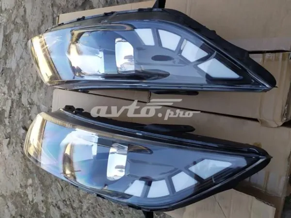 Luz direita KIA Optima III