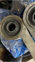 Bloco silencioso dianteiro do braço oscilante inferior Nissan Pathfinder R50