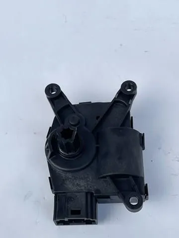 Acionamento de comporta de forno Tesla Model 3 5YJ3