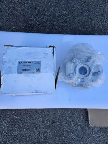 Cubo dianteiro LR137488 Land Rover