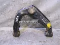 Braço oscilante superior direito de suspensão dianteira Nissan Navara D40