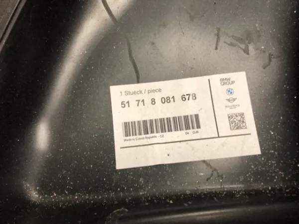  51718081678 BMW