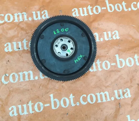 Volante de motor 1120A075 Mitsubishi