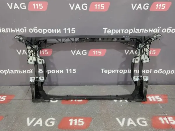 Suporte do radiador montado (painel de montagem de fixação das luzes) 13D204 Polcar