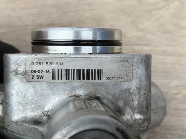 Bomba de combustível de pressão alta 0261520034 Bosch
