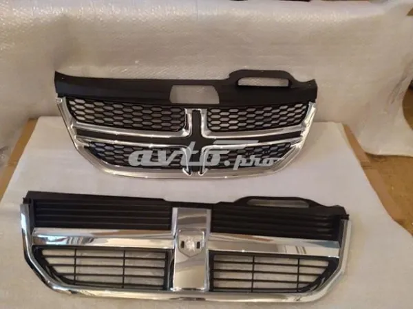 Grelha do radiador 1BG84SZ0AE Chrysler
