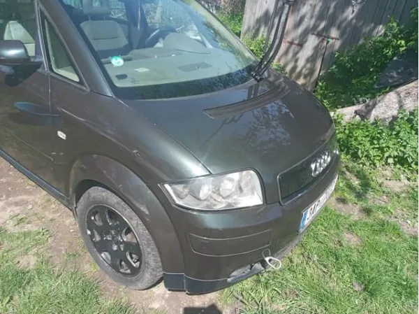 Pára-choque dianteiro Audi A2 8Z0